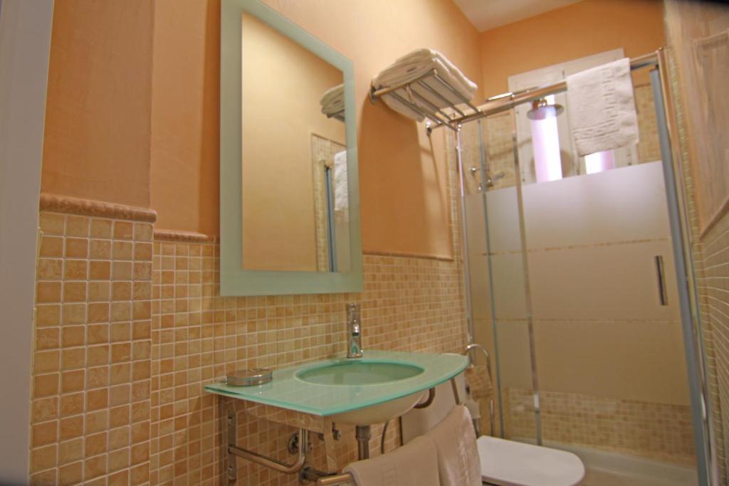 Living Sevilla Apartments Catedral Habitación foto